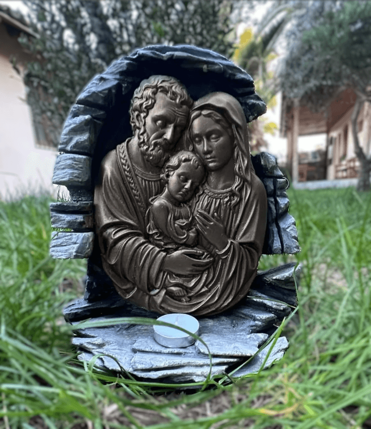 Sagrada Familia en Gruta de Piedra (Porta Candelero / Porta Vela)